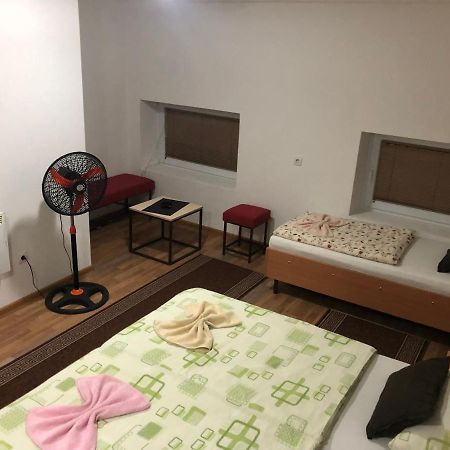 Prenociste Gany Hotel ไยเซ ภายนอก รูปภาพ
